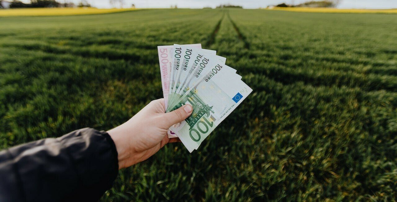 تعرف على تفسير حلم 500 ريال للعزباء