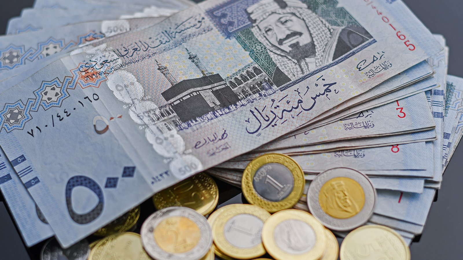 أهم تفسيرات رؤية 1000 ريال في المنام